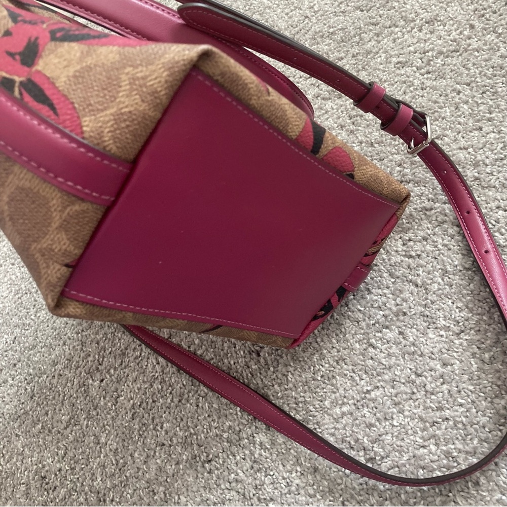 Coach bow print city bucket bag NWT CY651 - Picture 4 of 9